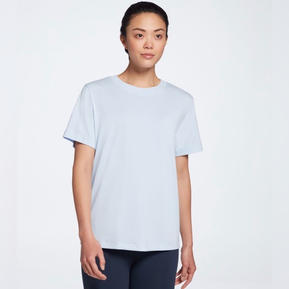 Calia by Carrie Underwood light T-shirt - Picture 1 of 6